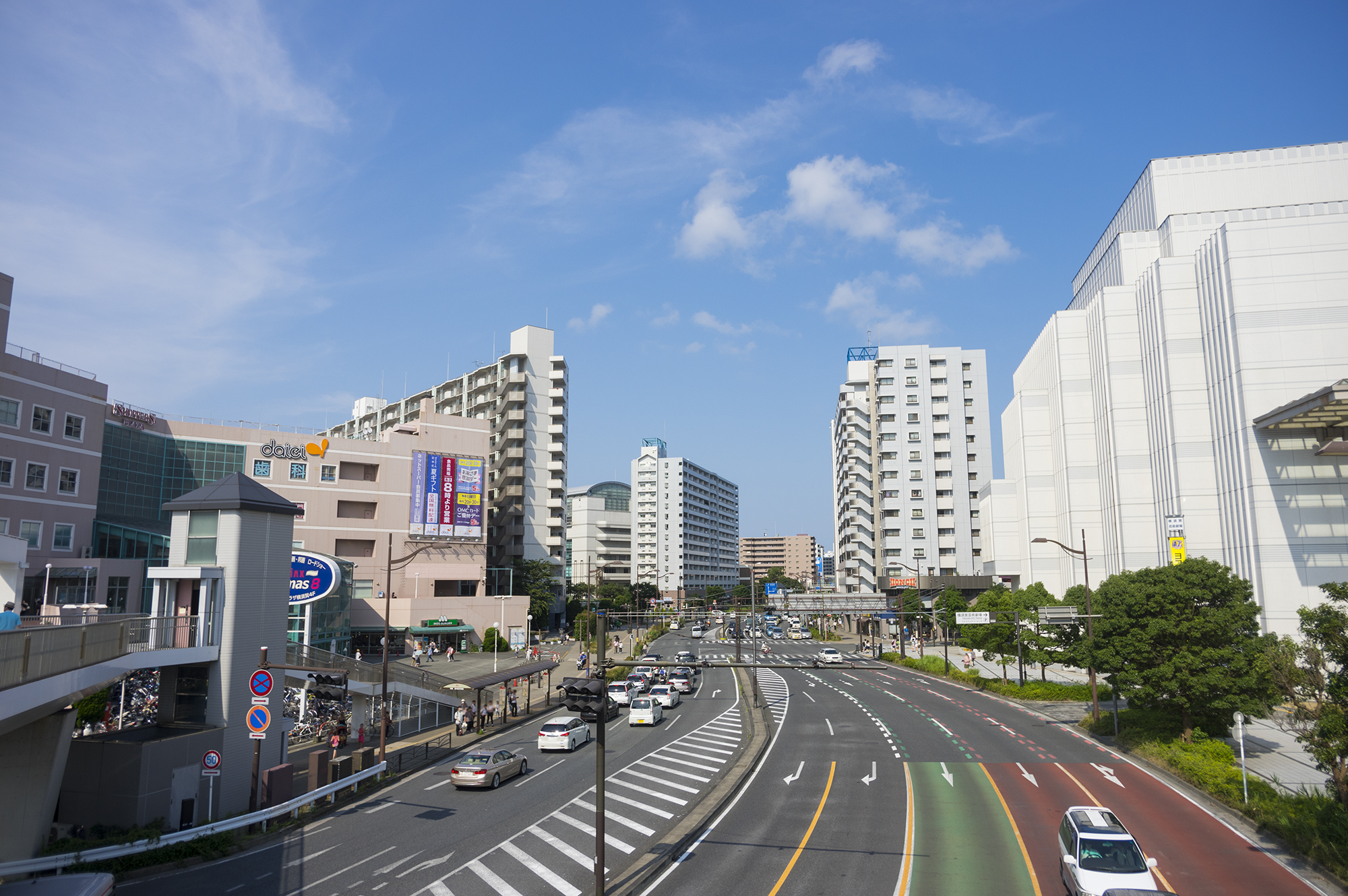 横須賀の街並の商用利用可能なフリー写真素材
