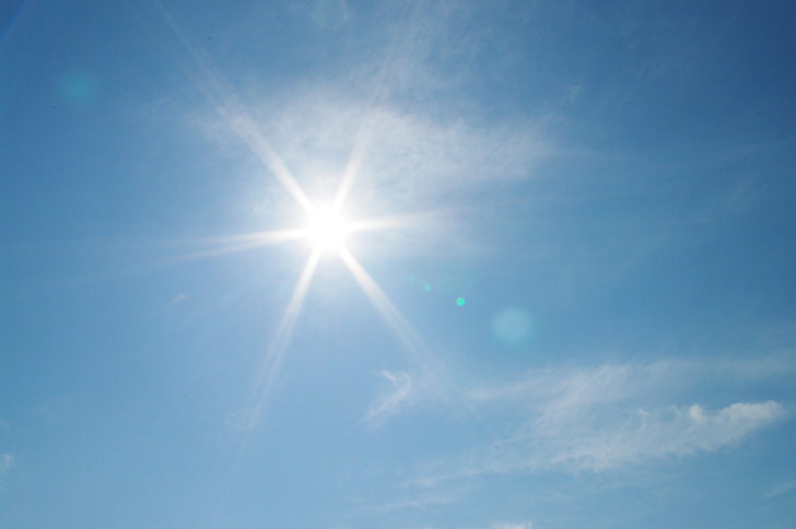 太陽のフリー写真素材