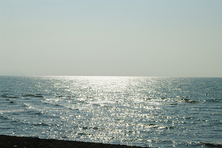 砂浜と海のフリー写真素材