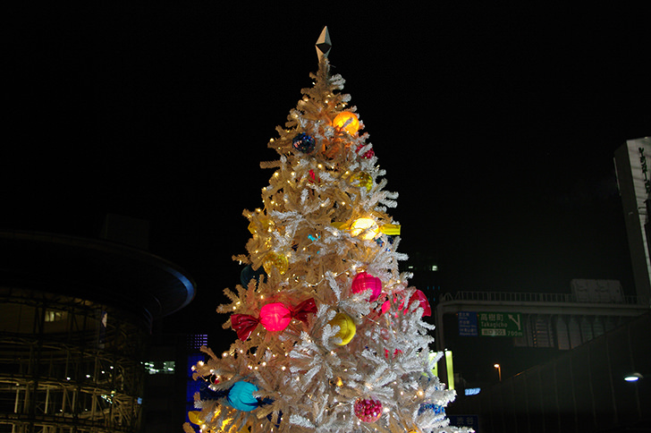クリスマスツリーの商用利用可能なフリー写真素材