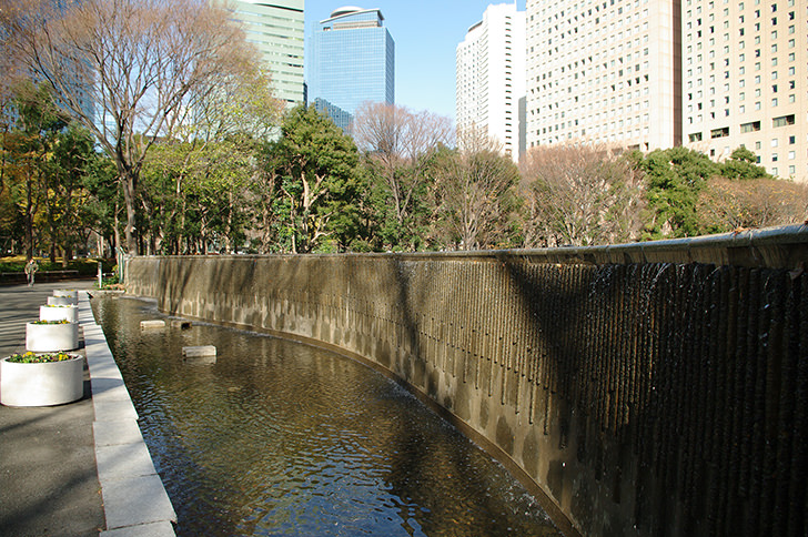 新宿白糸の滝のフリー写真素材