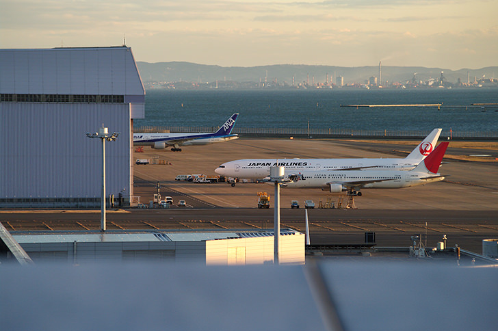 飛行機(羽田空港)のフリー写真素材