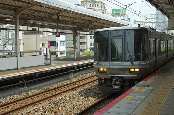JR神戸線快速のフリー写真素材