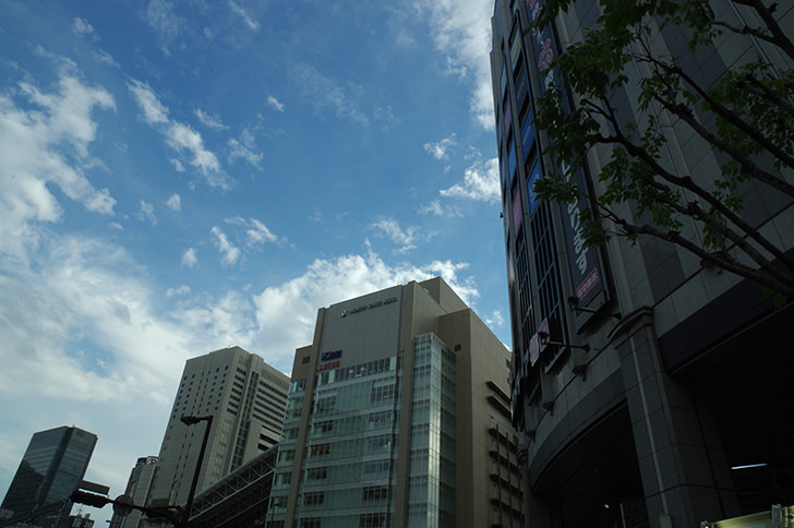梅田駅前のフリー写真素材