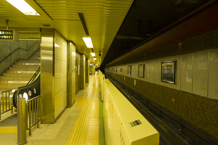 札幌市営地下鉄東西線 西11丁目駅のフリー写真素材