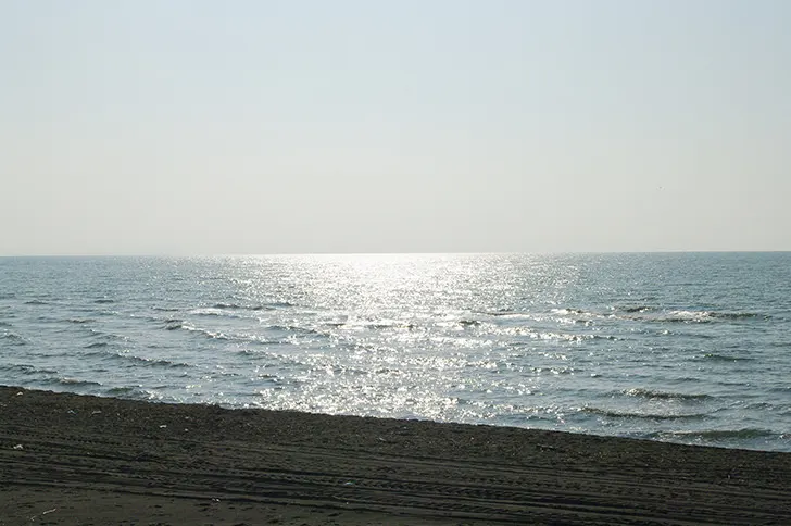 砂浜と海のフリー写真素材