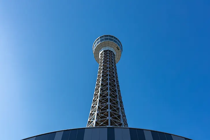 横浜マリンタワーのフリー写真素材