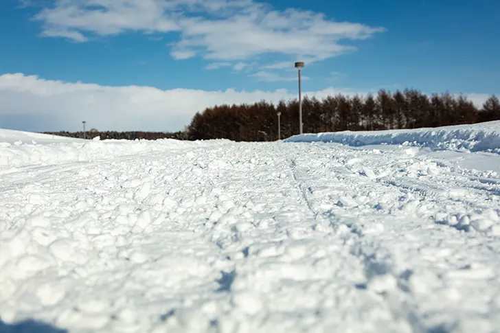 雪道のフリー写真素材