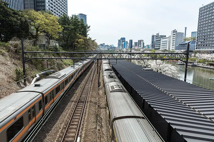 市ヶ谷駅周辺の線路のフリー写真素材