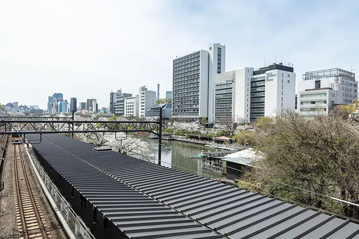 市ヶ谷駅周辺の線路のフリー写真素材