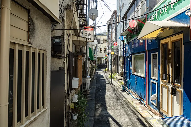 大森 山王小路飲食店街のフリー写真素材