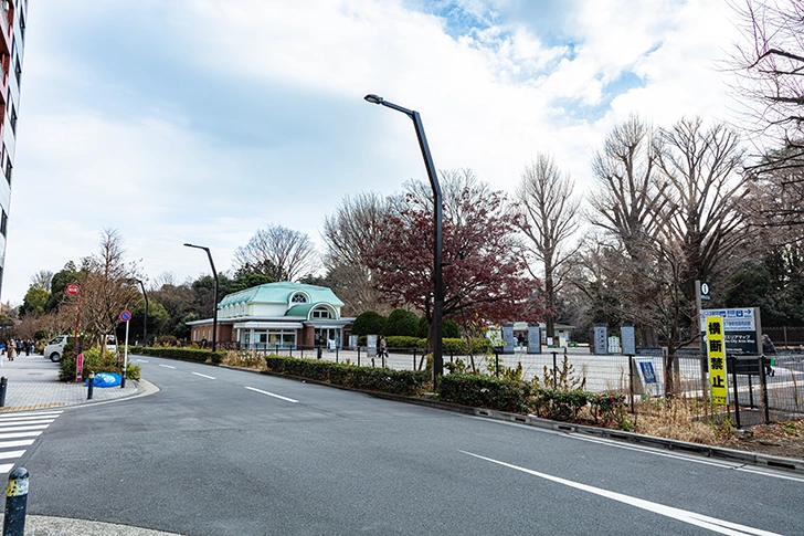 新宿御苑周辺の景色のフリー写真素材