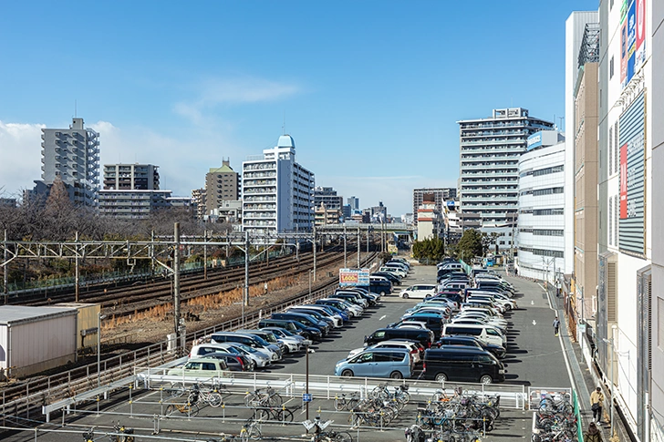 川口駅東口周辺のフリー写真素材