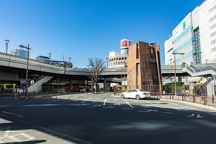 川口駅東口のフリー写真素材