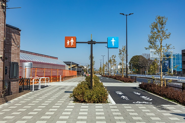 Free Sidewalk of Shin-Fuchu Kaido Photo Material