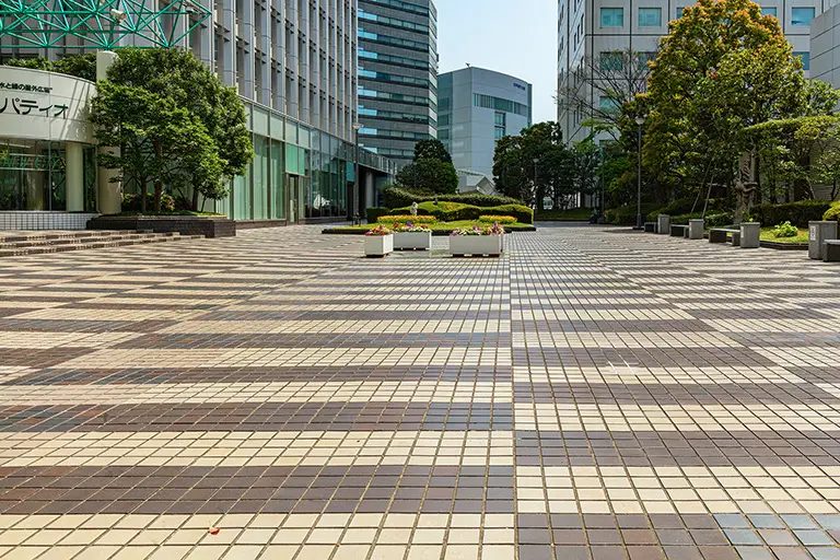 Free Square near Osaki Station Photo Material