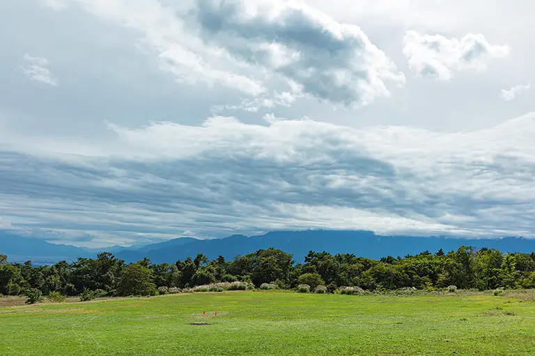清里の草原のフリー写真素材