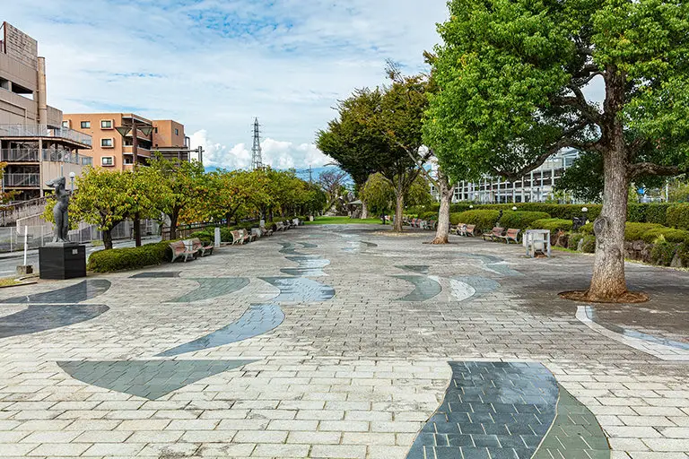 石和温泉駅前公園のフリー写真素材