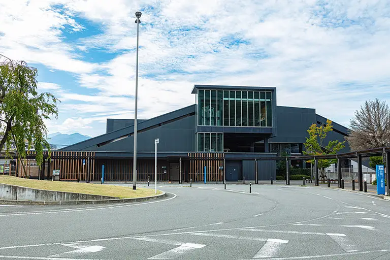 石和温泉駅北口のフリー写真素材