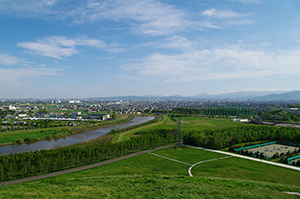 モエレ沼公園から見える札幌方面のフリー写真素材