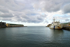 小樽港と船のフリー写真素材