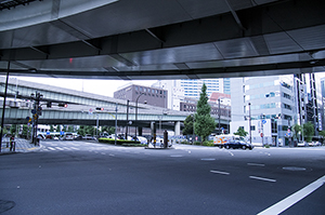 日本橋付近の交差点のフリー写真素材