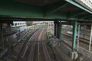 池袋駅付近の線路のフリー写真素材