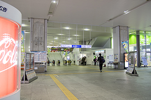 JR高知駅改札のフリー写真素材