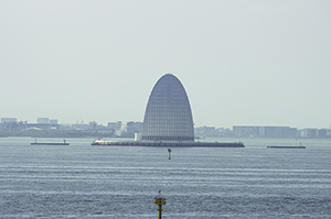 風の塔(川崎人工島)のフリー写真素材