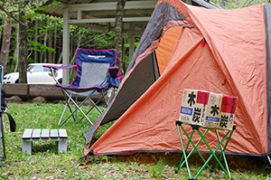 キャンプテントのフリー写真素材