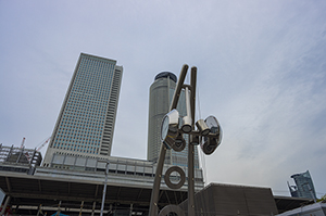 名古屋駅前の時計のフリー写真素材