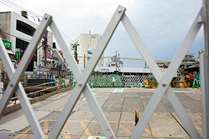 下北沢駅の工事のフリー写真素材
