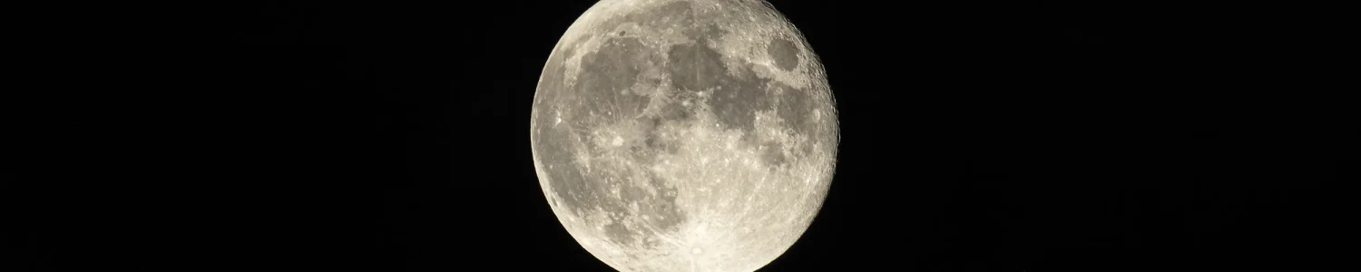 太陽・月のフリー写真素材